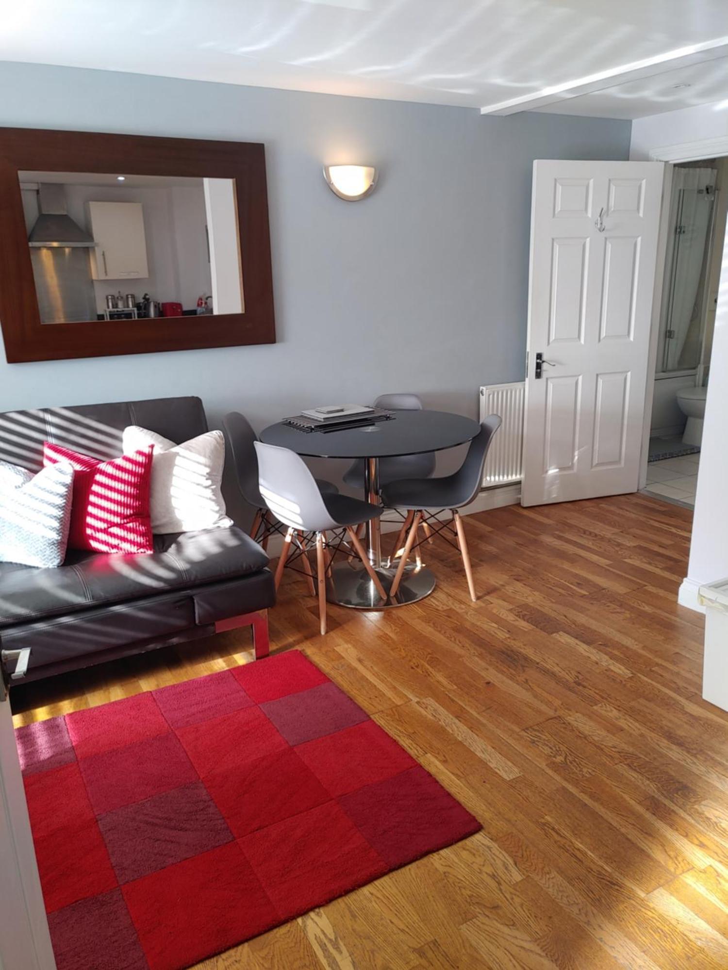 The Bath House Apartments - Free 1St Breakfast - Free Parking Bagian luar foto