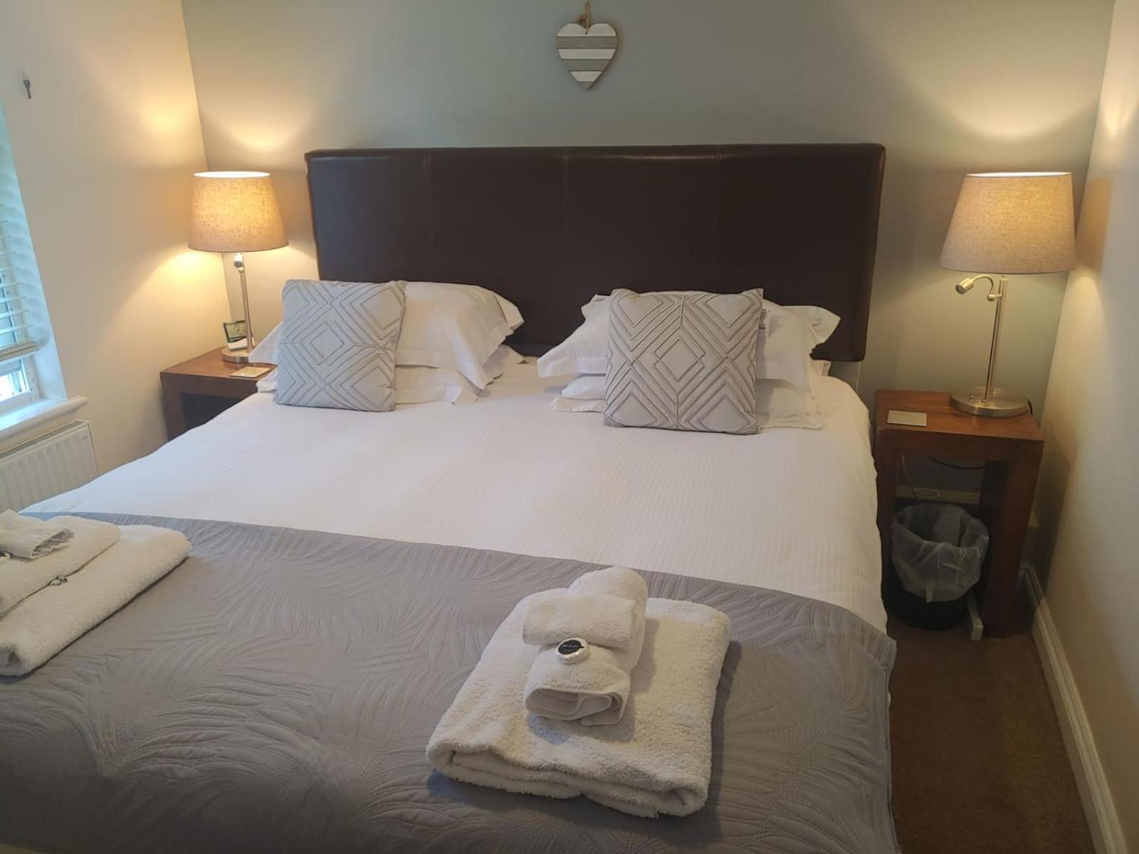 The Bath House Apartments - Free 1St Breakfast - Free Parking Ruang foto