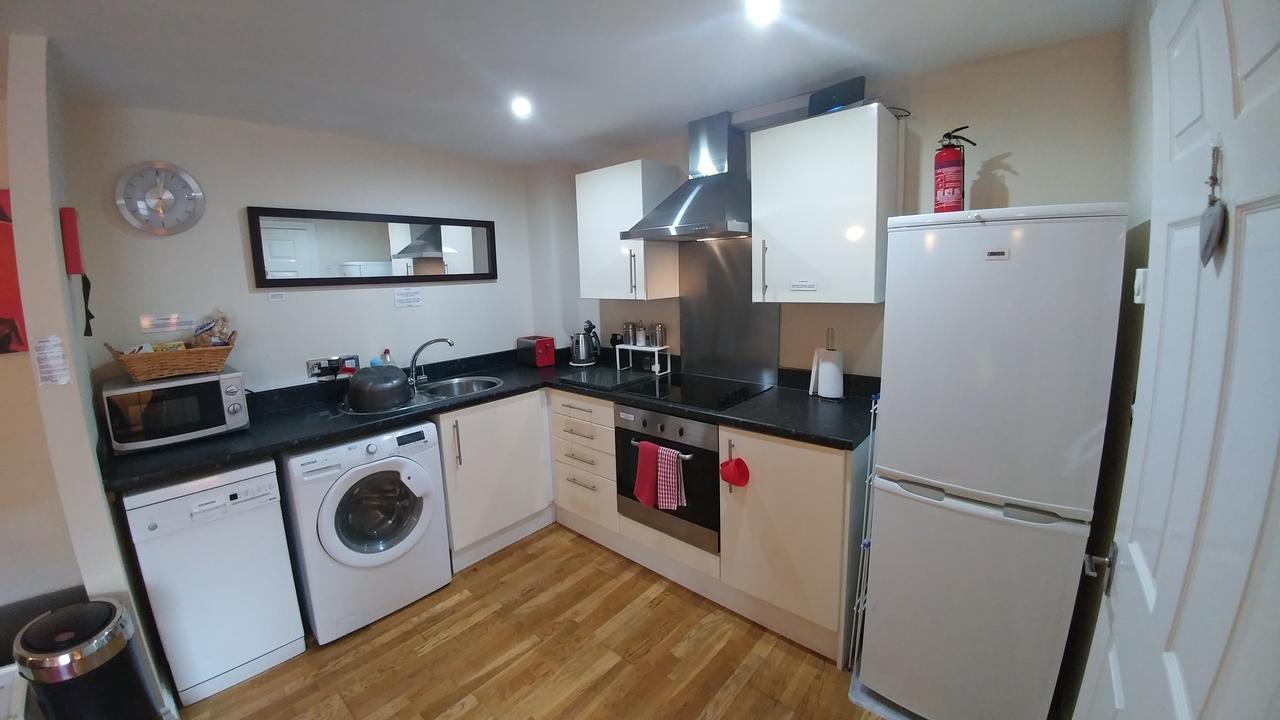 The Bath House Apartments - Free 1St Breakfast - Free Parking Bagian luar foto